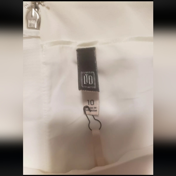 The Limited Size 10 White - Picture 13 of 16